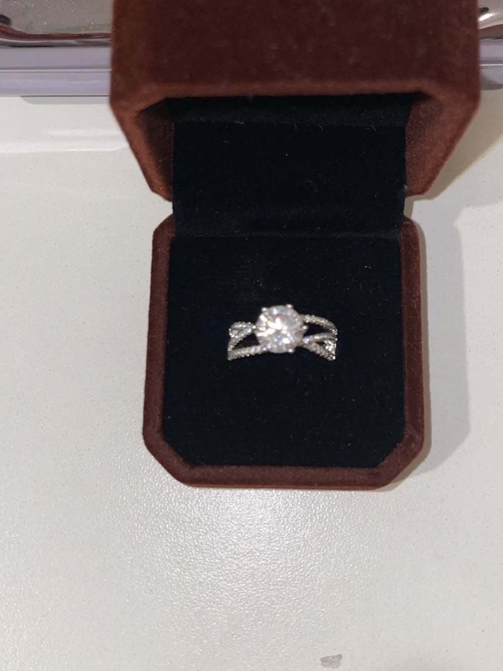 S925 Sterling Silver Round-Cut Halo Engagement Ring in White